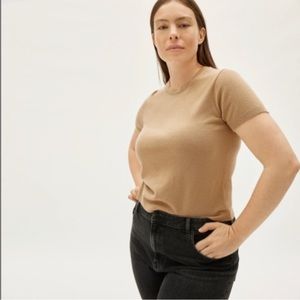 Everlane The Cashmere Sweater in Camel